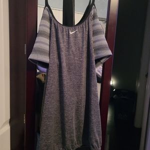 Nike tank top with bra size xxl